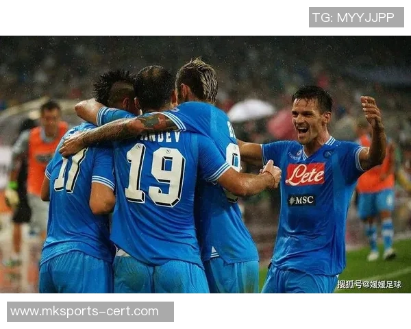 英超激战：那不勒斯险胜波尔图红牌事件引发全场热议